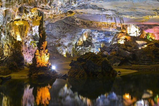 Phong Nha Cave & Paradise Cave Full-Day Exploration from Hue - Phong Nha Cave: A Serene River Cruise