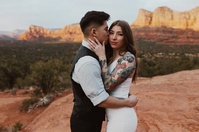Photoshoot among Sedona's Red Rocks - Exploring the Sedona Photoshoot Experience