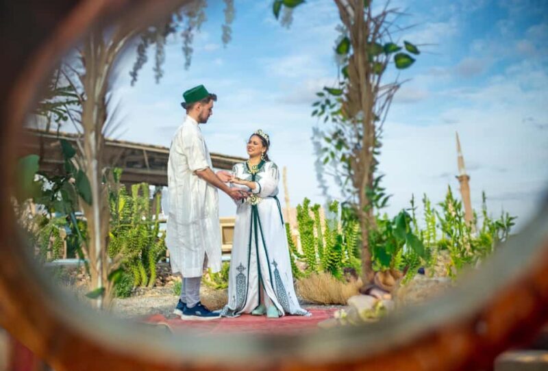 Photoshoot with Moroccan Traditional outfit in Agafay Desert - FAQs