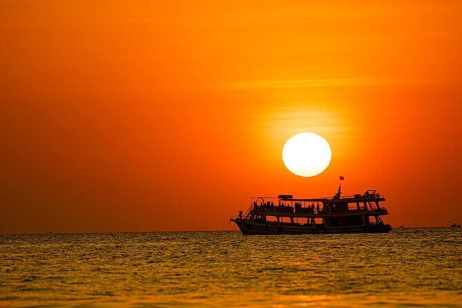 Phu Quoc Half-Day Tour with Sunset BBQ & Night Squid Fishing - Key Points