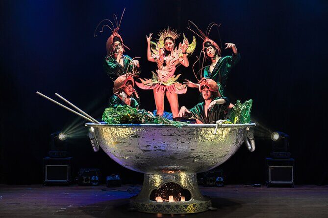 Phuket: A Night at the Junkyard Theatre - Authenticity and Cultural Flavor