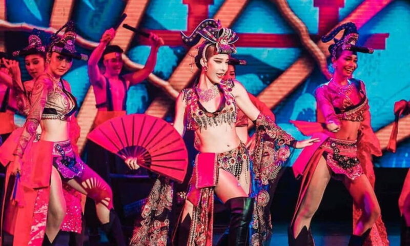 Phuket: Simon Cabaret Show Tickets Optional First 3 Rows - The Value for Money