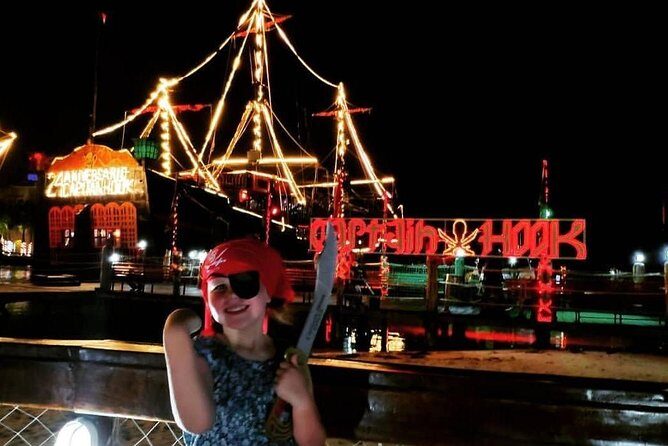 Pirate Show in Cancun! Dinner & drinks - Key Points
