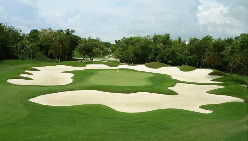 Play Hard Rock Golf Course W/Clubs - FAQ