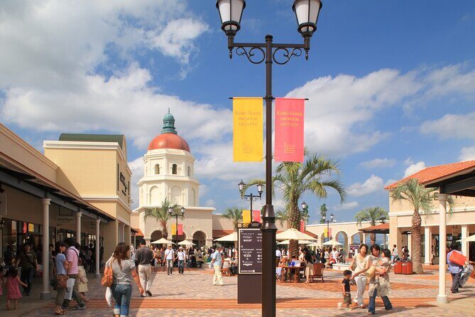 Play with Snow Crab Buffet Lunch and Strawberry Picking Bus Tour - Shopping at Kobe Sanda Premium Outlets