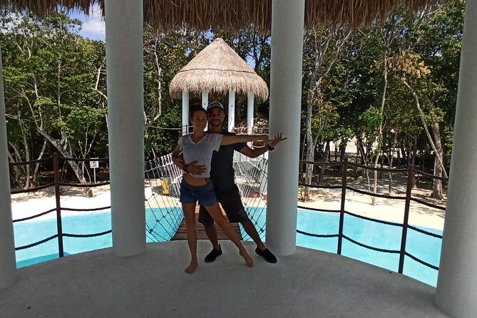 Playa del Carmen Salsa or Bachata Dance lesson from Playa del Carmen - A Close Look at the Experience