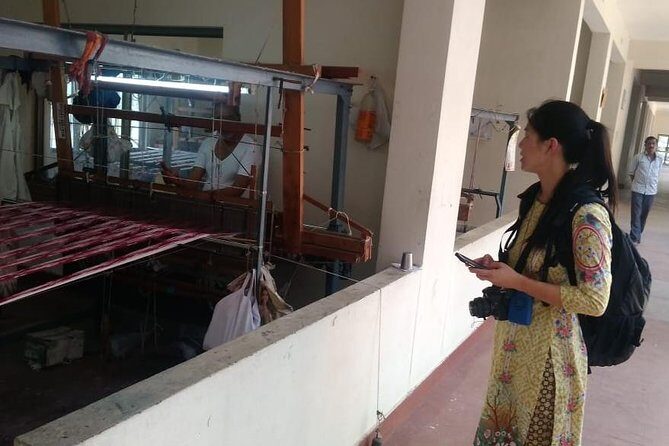 Pochampally saree weaving tour from Hyderabad in private car with guide & lunch - FAQ
