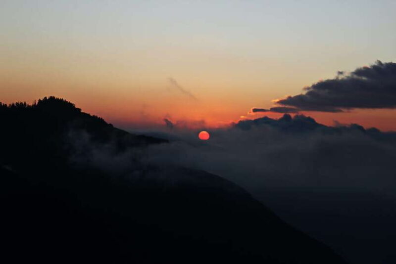 Pokhara: 2-Day Short & Sweet Ghorepani Poon Hill Guided Trek - The Experience of Guides and Authenticity