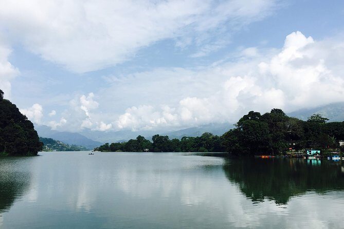 Pokhara: Sightseeing tour (Unguided) in Sharing Bus - Key Points