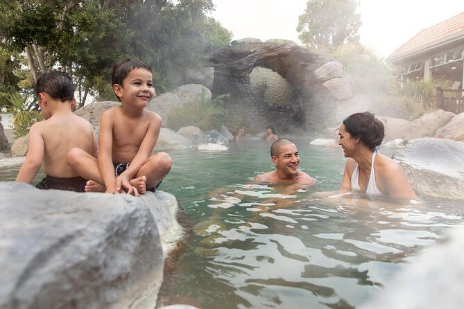 Polynesian Spa Rotorua: Deluxe Lake Spa Hot Spring Bathing - An Overview of the Polynesian Spa Experience