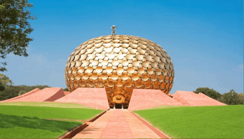 Pondicherry: Full day private tour from Chennai - Walking Through French Heritage Streets