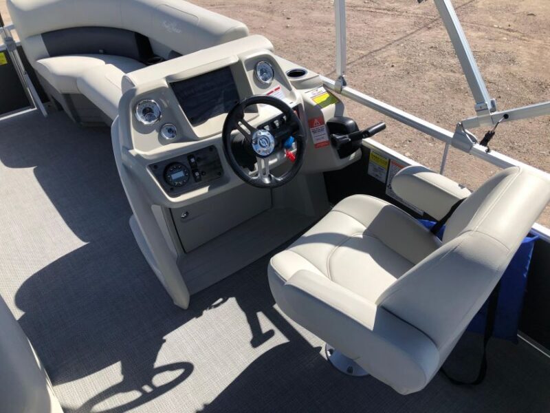 Pontoon Boat Rental - An In-Depth Look at the Pontoon Boat Rental Experience