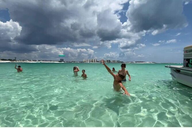Pontoon Boat Rental with 2 Slides from Fort Walton Beach - Who Will Love This Experience?