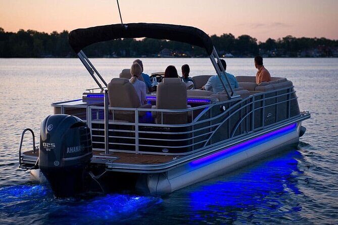 Pontoon Pub Crawl, 5 Lakeside Pubs and Restaurants Visit by Boat - An Authentic Water-Based Pub Crawl Experience