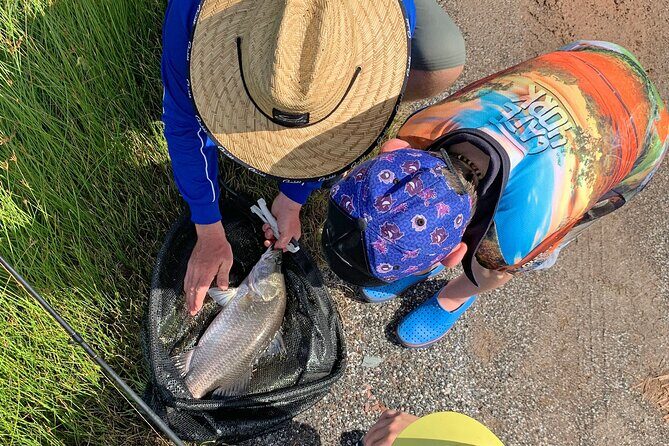 Port Douglas Tour Hook-A-Barra with Lunch - FAQ