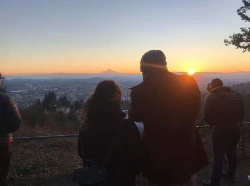 Portland: City Tour with Rose Garden and Donut Tasting - What Reviewers Say