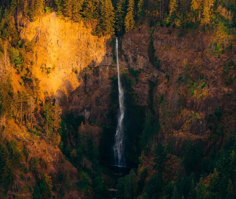 Portland: Multnomah Falls Scenic Flight Tour - An Overview of the Multnomah Falls Scenic Flight