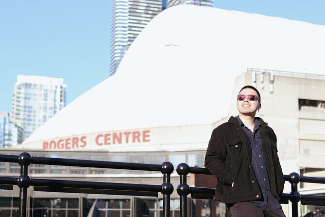 Portraits and Toronto - A photoshoot experience - The Sum Up
