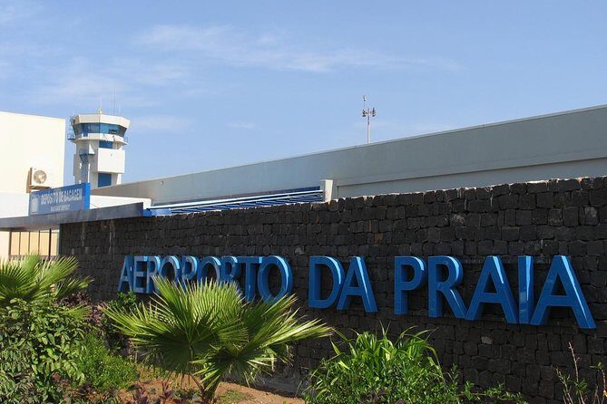 Praia city to the airport. - Key Points