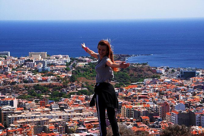 Praia: Guided Historic Walking Tour & Lunch with Locals - Key Points