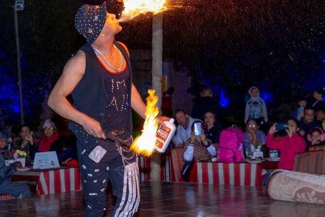 Premium Desert Safari, food Service with 4 alcoholics drinks - Key Points