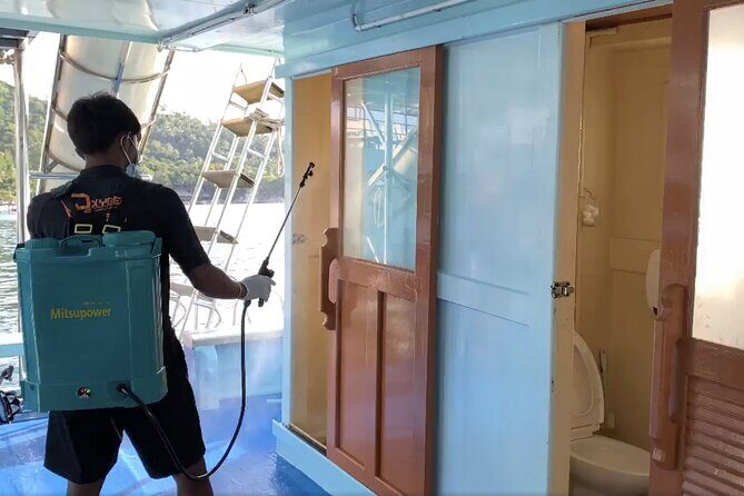 Premium Snorkel Tour to the Bays of Koh Tao onboard the Oxygen - The Value for Your Money