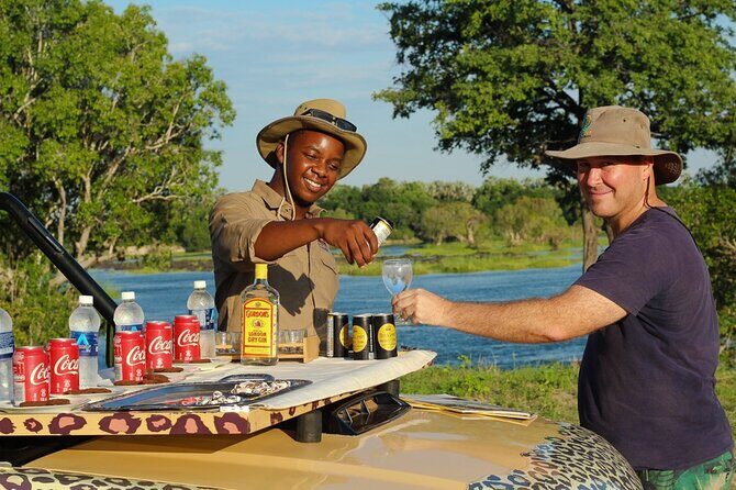Prime Safari Game Drive with Gin Tonic and Amarula break - Key Points