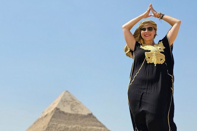 Privat 8 hours Day Tour to Giza Pyramids, Sakkara and Memphis - The Pyramid of Khafre and Valley Temple
