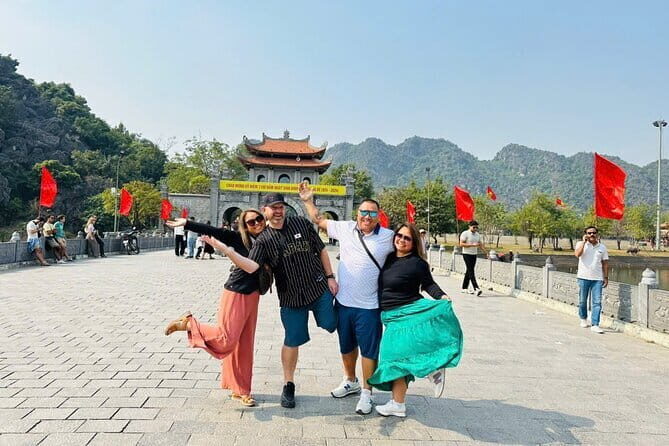 Private 1 day in Ninh Binh with Hoa Lu, Trang An and Mua cave - Guided Service and Personal Touches