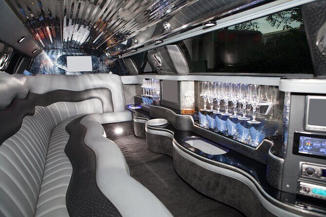 Private 2-Hour Limo Tour of Las Vegas with Champagne - The Sum Up