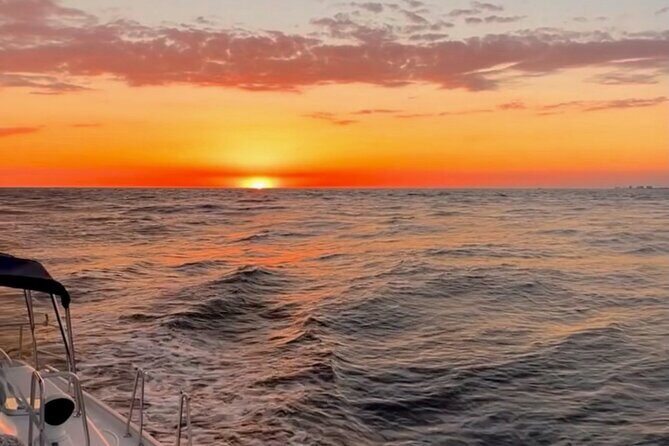 Private 2 Hour Sailboat Sunset Charter - The Experience: What Does the Cruise Offer?