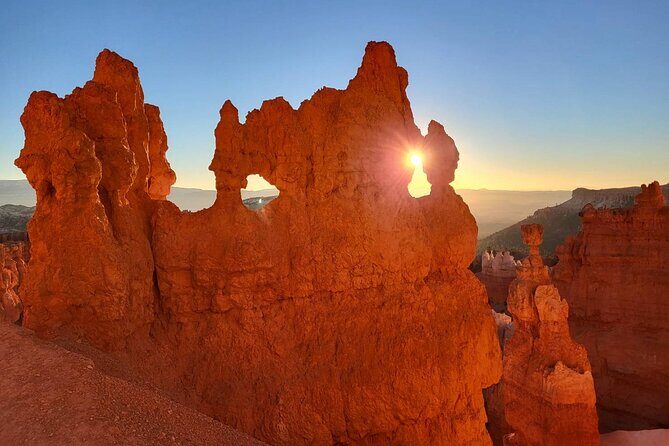 Private 3-Day Tour from Las Vegas: The Grand Circle - Day 2: Monument Valley, Antelope Canyon, and Horseshoe Bend