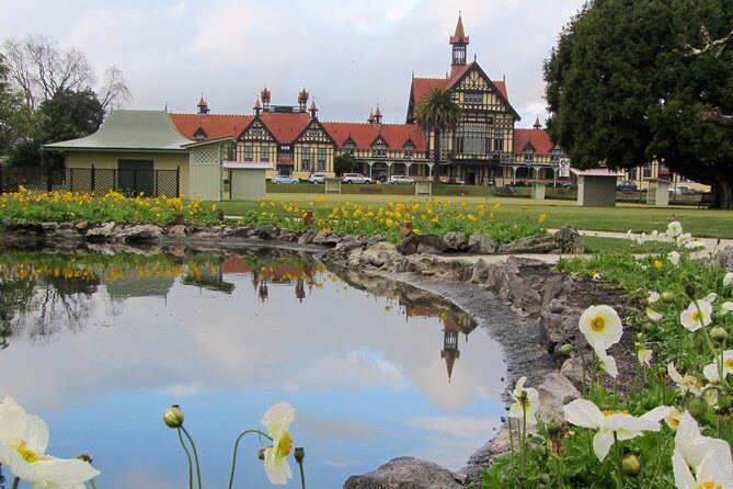 Private 3 Days Tour From Auckland: Hobbiton, Hamilton, Rotorua & Waitomo Caves - The Itinerary Breakdown: What You’ll Experience