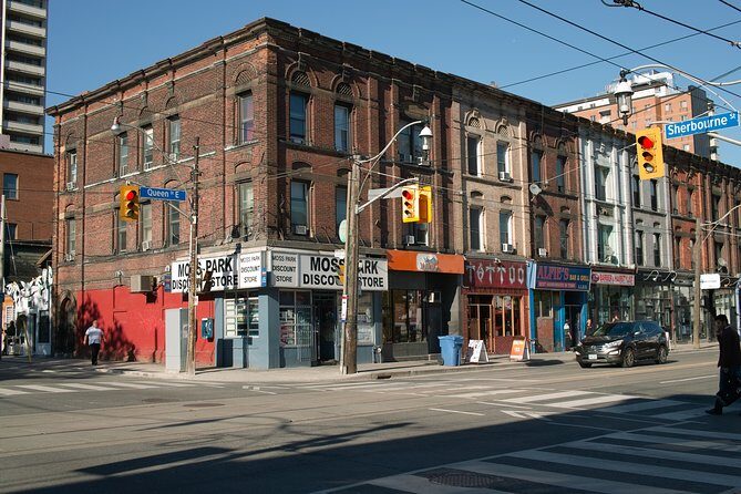 Private 3-hour walking tour of Toronto with licensed tour guide - FAQs