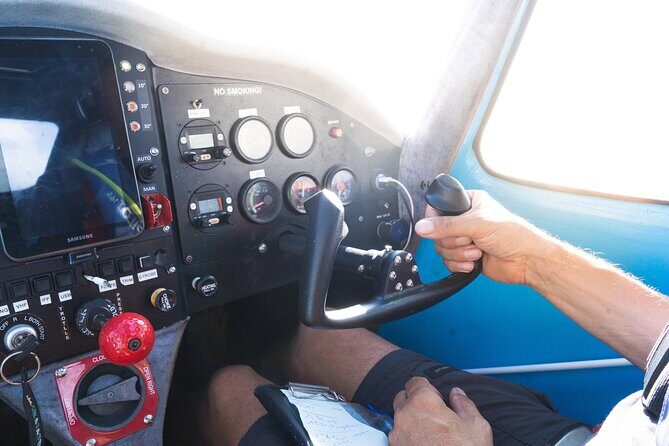 Private 30-minute flight downwind of Huahine - Final Thoughts: Who Should Consider This Tour?