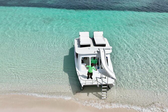 Private 4 Hour Power Catamaran Excursion in Grace Bay - An Up-Cclose Look at the Excursion
