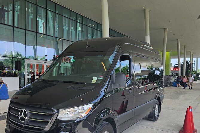 Private 4-Hour Transportation Service in Miami. 10 pax. - The Sum Up