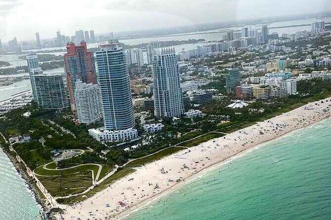 Private 60 Minute Romantic Air Tour with Champagne in Miami - Summary of the Experience