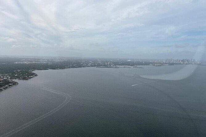 Private 60 Minute Romantic Air Tour with Champagne in Miami - Who Is This Tour Perfect For?