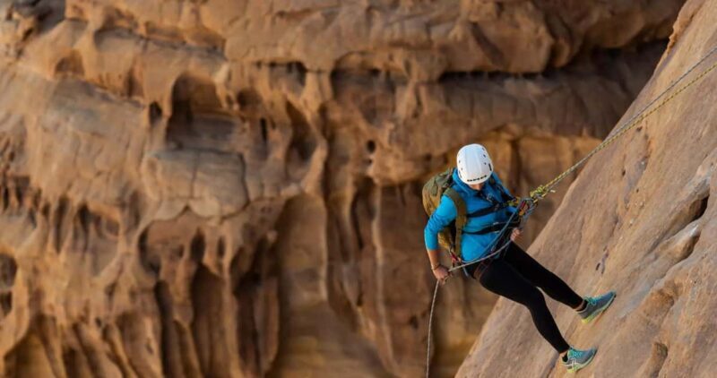 Private Abseiling in Alula Desert. - Key Points