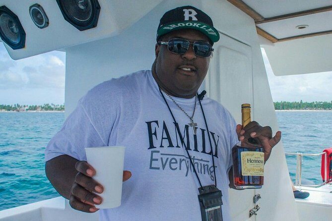 Private Adult Only Hip Hop Party Boat with Live DJ - Who Should Book This Tour?