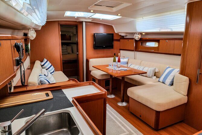 Private Afternoon Sailing/Dolphin & History Tour on 43ft Mystique - FAQ