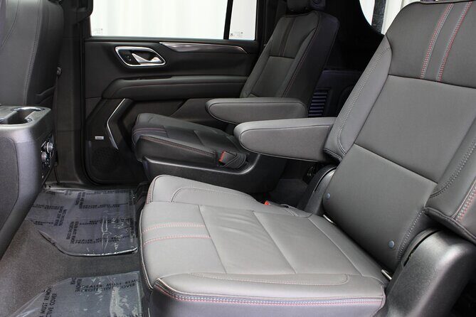 Private Airport Transfer from JFK LGA and EWR to Manhattan - The Vehicle and Amenities
