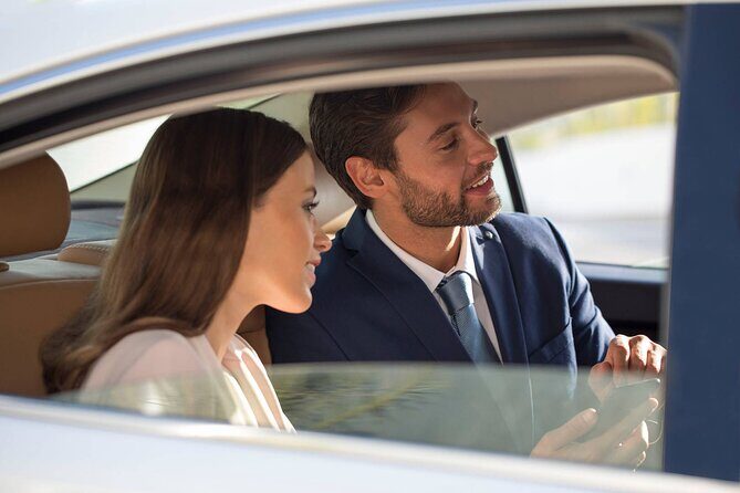 Private Airport Transfer From or To Dubai Airport - The Sum Up