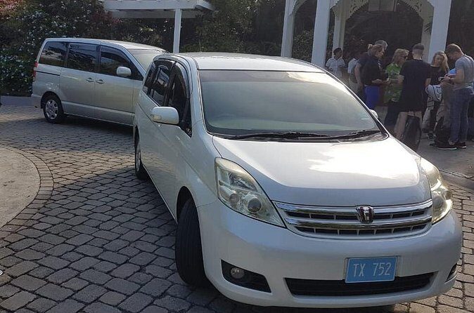 Private Airport Transfer From Uvf To All Resorts-Complimentary Beers & Water - Who is This Transfer Best For?