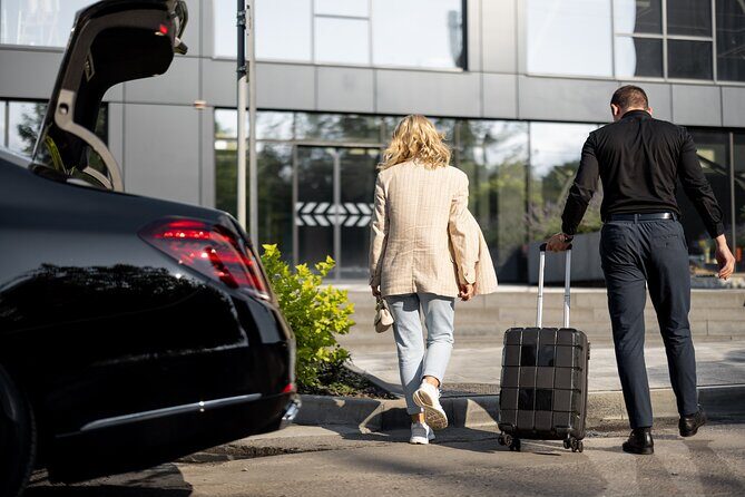 Private Airport Transfer Service Vice Versa in Wellington by SUV - Who Should Consider This Service?