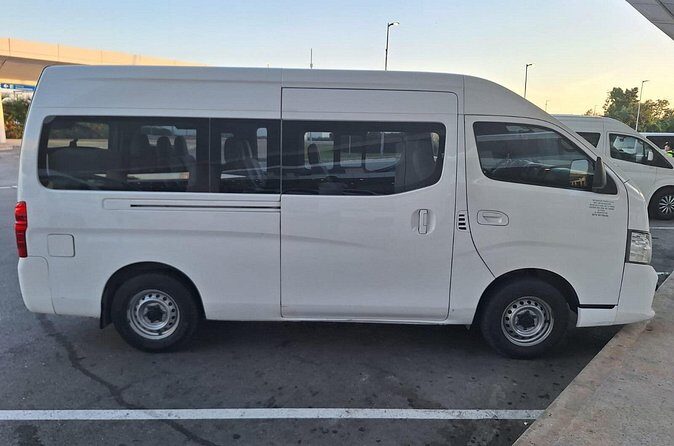 Private Airport Transfer to Cancun - The Vehicle and Comfort