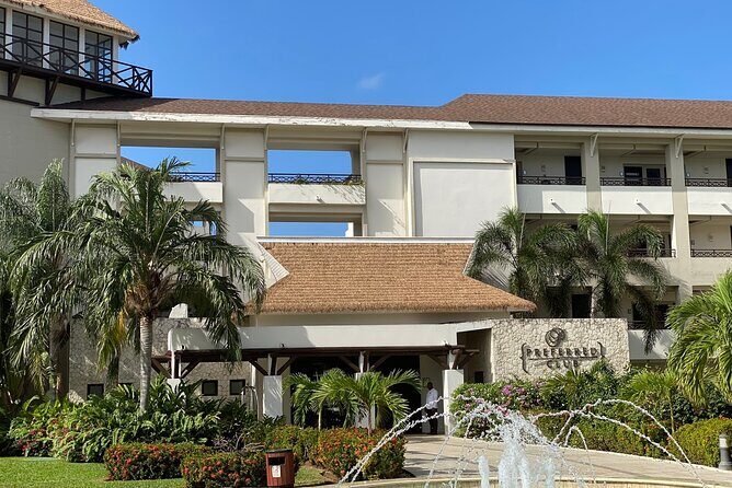 Private Airport Transfer to Secrets Resort Montego Bay - The Booking Process and What You Can Expect
