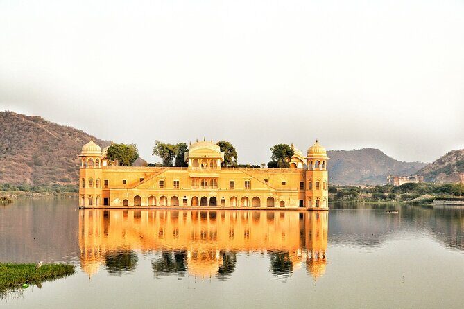 Private Amer Fort and Jaipur City Tour from Delhi By Car - FAQ