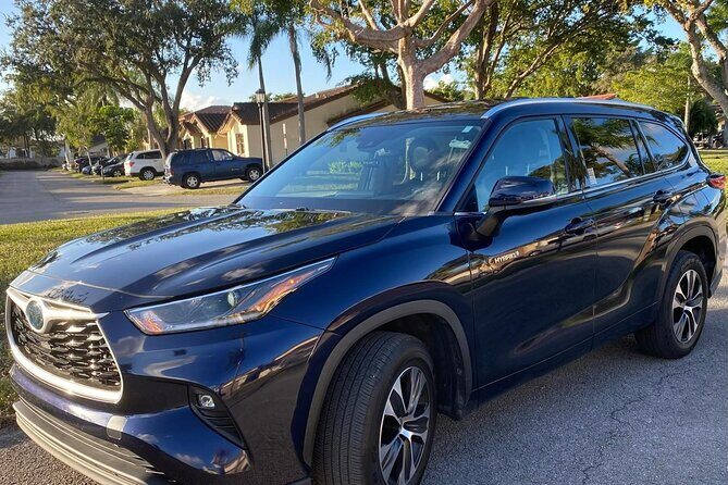 Private and Exclusive Tourist Transportation in Miami - Key Points